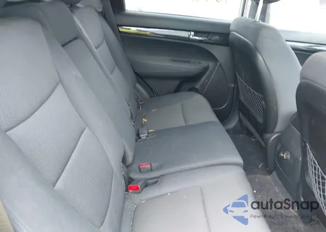 2013 Kia Sorento Lx z USA, uszkodzony, nr VIN 5XYKTCA6XDG407943